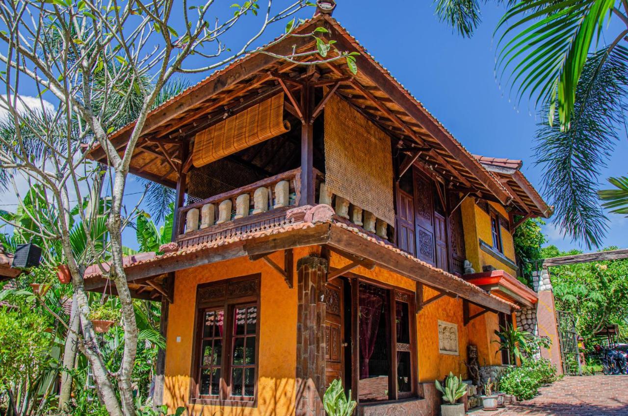 Stanley Lombok Hotel Mataram Szoba fotó